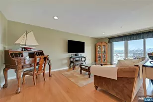 45 Legend Hills Dr, Edgewater, NJ 07020 - Photo 5