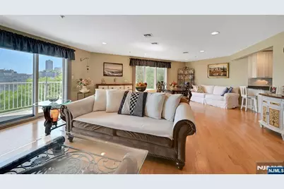 45 Legend Hills Drive, Edgewater, NJ 07020 - Photo 7