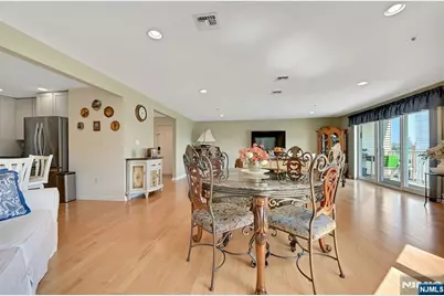 45 Legend Hills Drive, Edgewater, NJ 07020 - Photo 11