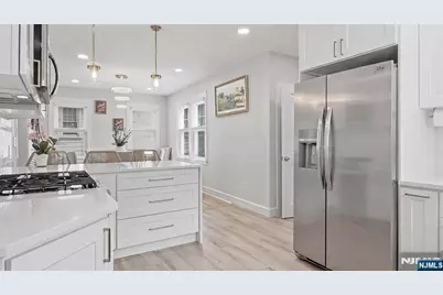 88 Lindbergh Boulevard, Teaneck Township, NJ 07666 - Photo 15