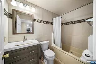 503 Hancock Ct M503, Edgewater, NJ 07020 - Photo 11