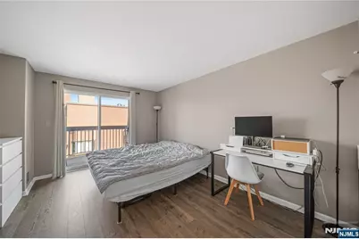 503 Hancock Court M503 #M503, Edgewater, NJ 07020 - Photo 13