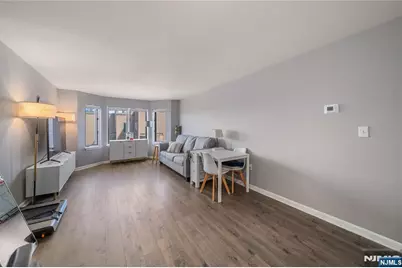 503 Hancock Court M503 #M503, Edgewater, NJ 07020 - Photo 9