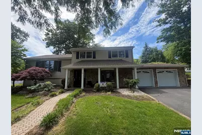 31 Clinton Lane, Wayne, NJ 07470 - Photo 1