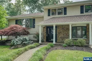 31 Clinton Ln, Wayne, NJ 07470 - Photo 5