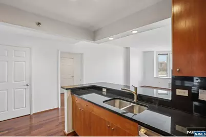 3110 City City Place, Edgewater, NJ 07020 - Photo 7