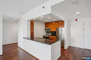 3110 City City Pl, Edgewater, NJ 07020 - Photo 9