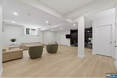 70 McElroy Avenue, Fort Lee, NJ 07024 - Photo 41