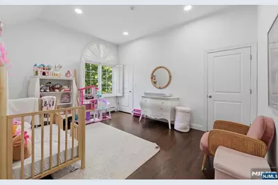 70 McElroy Avenue, Fort Lee, NJ 07024 - Photo 39