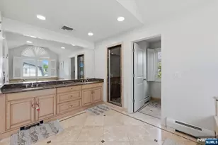70 McElroy Ave, Fort Lee, NJ 07024 - Photo 33