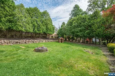 34 Coolidge, West Caldwell, NJ 07006 - Photo 23