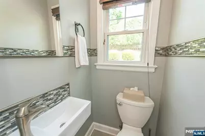 34 Coolidge, West Caldwell, NJ 07006 - Photo 13