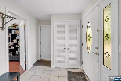 364 Knickerbocker Road, Cresskill, NJ 07626 - Photo 5