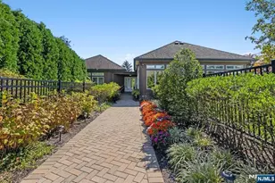 2 McChesney Ct 2, West Orange Township, NJ 07052 - Photo 23