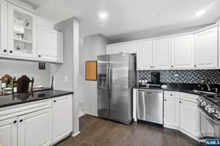 2 McChesney Ct 2, West Orange Township, NJ 07052 - Photo 11
