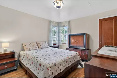 179 E Main Street, Bergenfield, NJ 07621 - Photo 9