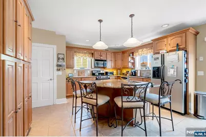 395 Wood Ridge Avenue, Wood Ridge, NJ 07075 - Photo 13