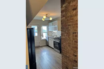 21 Valley Place 3 #3, Edgewater, NJ 07020 - Photo 9