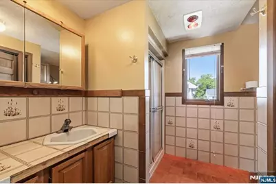 35 Lindley Avenue, Tenafly, NJ 07670 - Photo 19