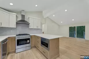 282 Spring Valley Rd, Park Ridge, NJ 07656 - Photo 17