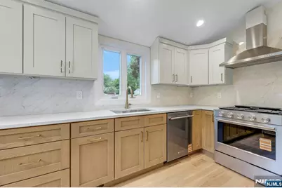 282 Spring Valley Road, Park Ridge, NJ 07656 - Photo 15
