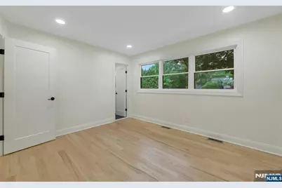 282 Spring Valley Road, Park Ridge, NJ 07656 - Photo 21