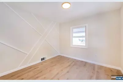 421 Tryon Avenue, Englewood, NJ 07631 - Photo 17