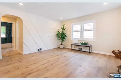 421 Tryon Avenue, Englewood, NJ 07631 - Photo 11