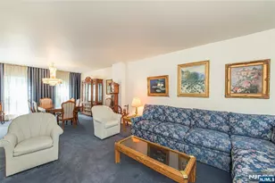 1 Birdseye Cir, Wayne, NJ 07470 - Photo 9