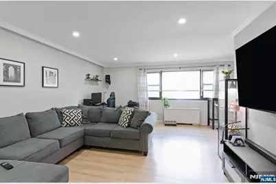 25 Grand Avenue 1E #1E, Hackensack, NJ 07601 - Photo 3