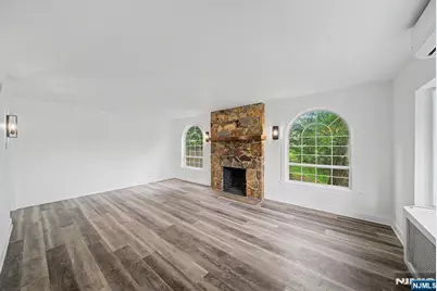 433 Louisa Avenue, Wyckoff Township, NJ 07481 - Photo 7