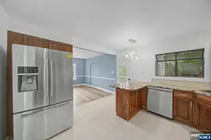 433 Louisa Ave, Wyckoff Township, NJ 07481 - Photo 7
