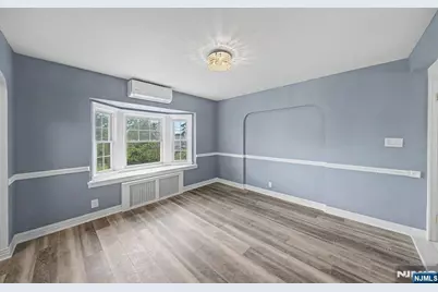 433 Louisa Avenue, Wyckoff Township, NJ 07481 - Photo 5