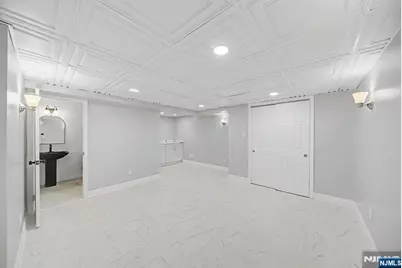 433 Louisa Avenue, Wyckoff Township, NJ 07481 - Photo 31