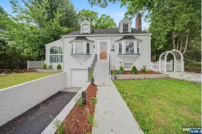 433 Louisa Avenue, Wyckoff Township, NJ 07481 - Photo 5