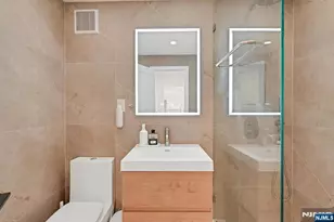 6040 Blvd East 31E, West New York, NJ 07093 - Photo 19