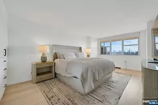 6040 Blvd East 31E, West New York, NJ 07093 - Photo 15