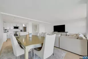 6040 Blvd East 31E, West New York, NJ 07093 - Photo 7
