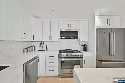 6040 Boulevard East 31E #31E, West New York, NJ 07093 - Photo 13