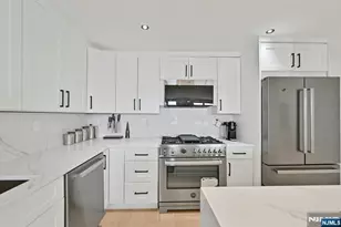 6040 Blvd East 31E, West New York, NJ 07093 - Photo 13