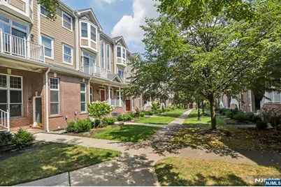 351 Oswego Court 351 #351, West New York, NJ 07093 - Photo 37