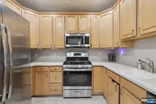 351 Oswego Ct 351, West New York, NJ 07093 - Photo 15