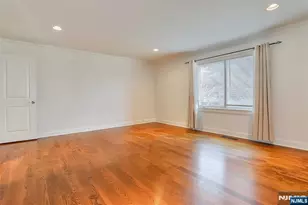 20 Franklin Ave, Wallington, NJ 07057 - Photo 9