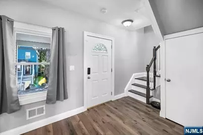 41 S Demarest Avenue, Bergenfield, NJ 07621 - Photo 3