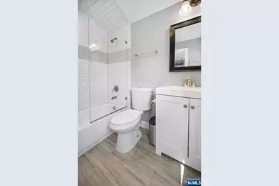 41 S Demarest Avenue, Bergenfield, NJ 07621 - Photo 7