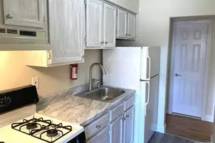 402 Washington Dr 402, Ramsey, NJ 07446 - Photo 3