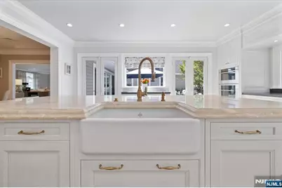 454 Hasbrouck Boulevard, Oradell, NJ 07649 - Photo 17