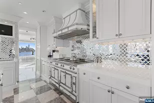 600 Harbor Blvd 1079-81R, Weehawken, NJ 07086 - Photo 17