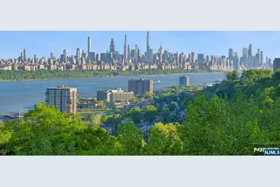 1500 Palisade Avenue 23E #23E, Fort Lee, NJ 07024 - Photo 3