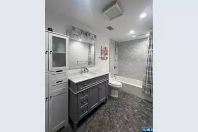 207 Palisade Avenue 2 #2, Union City, NJ 07087 - Photo 15